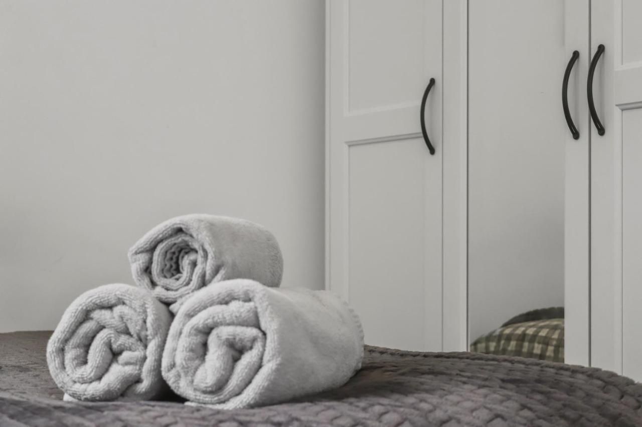 Centrally Located - Modern - 2Bed - 2Bath Apartment ロンドン エクステリア 写真