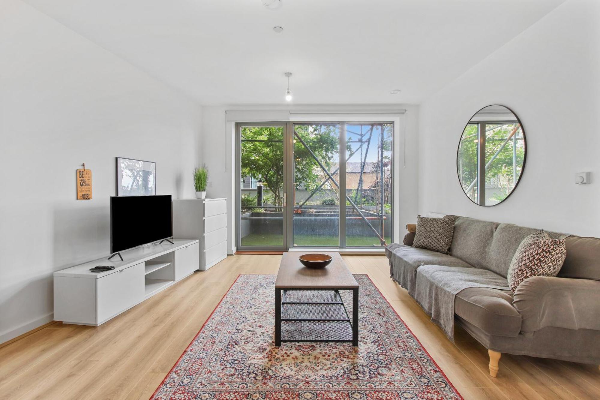 Centrally Located - Modern - 2Bed - 2Bath Apartment ロンドン エクステリア 写真