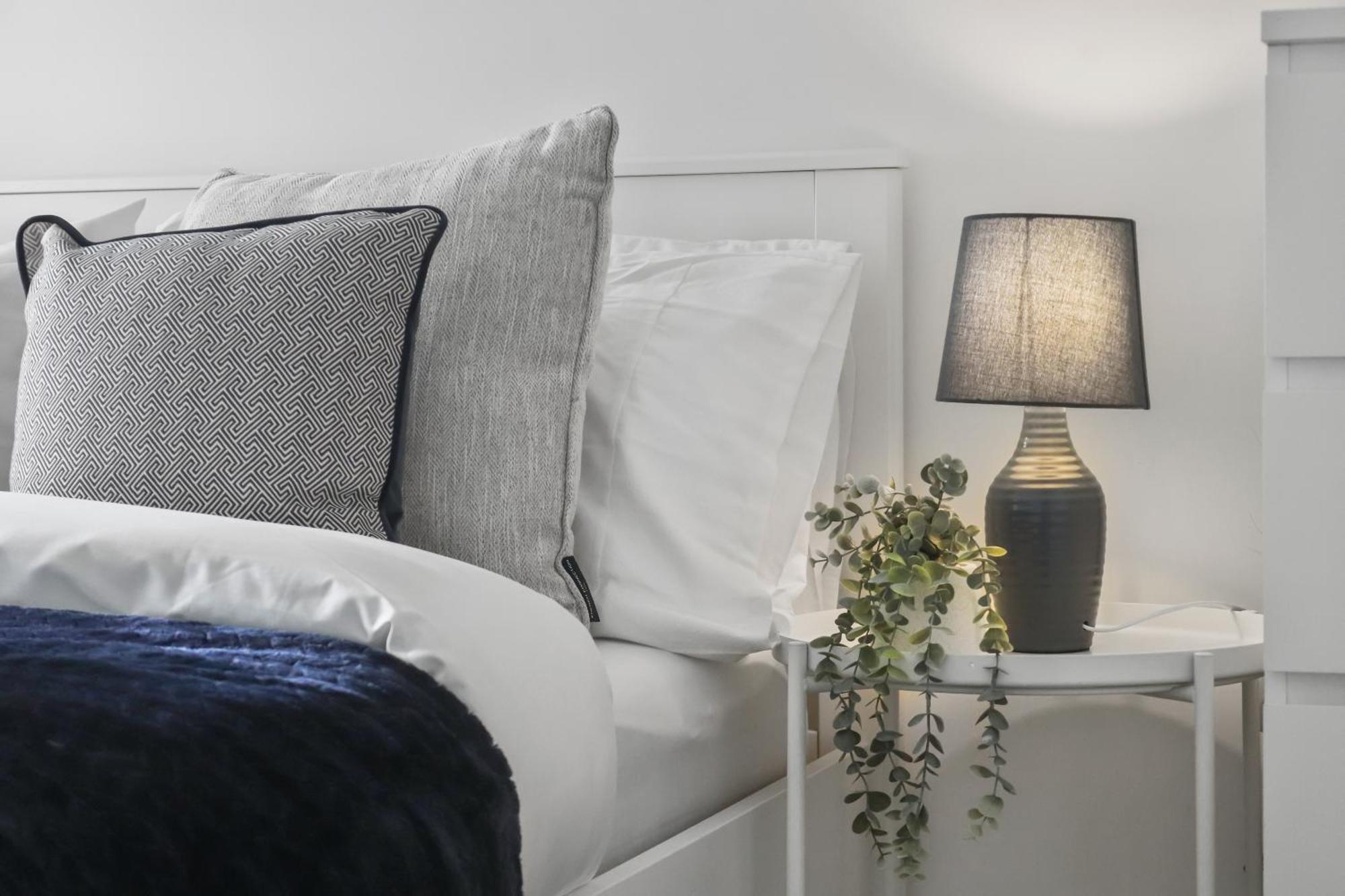 Centrally Located - Modern - 2Bed - 2Bath Apartment ロンドン エクステリア 写真