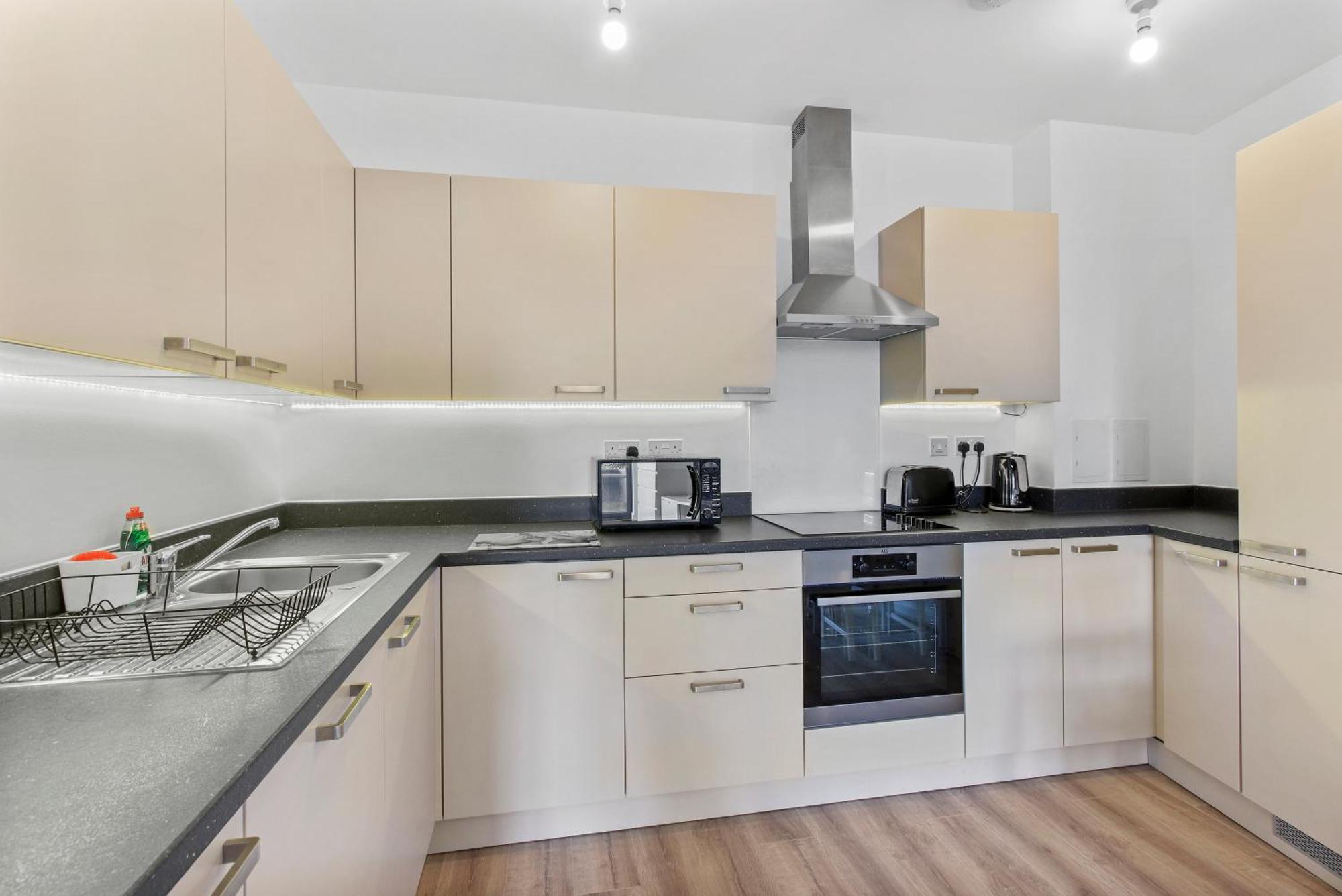 Centrally Located - Modern - 2Bed - 2Bath Apartment ロンドン エクステリア 写真
