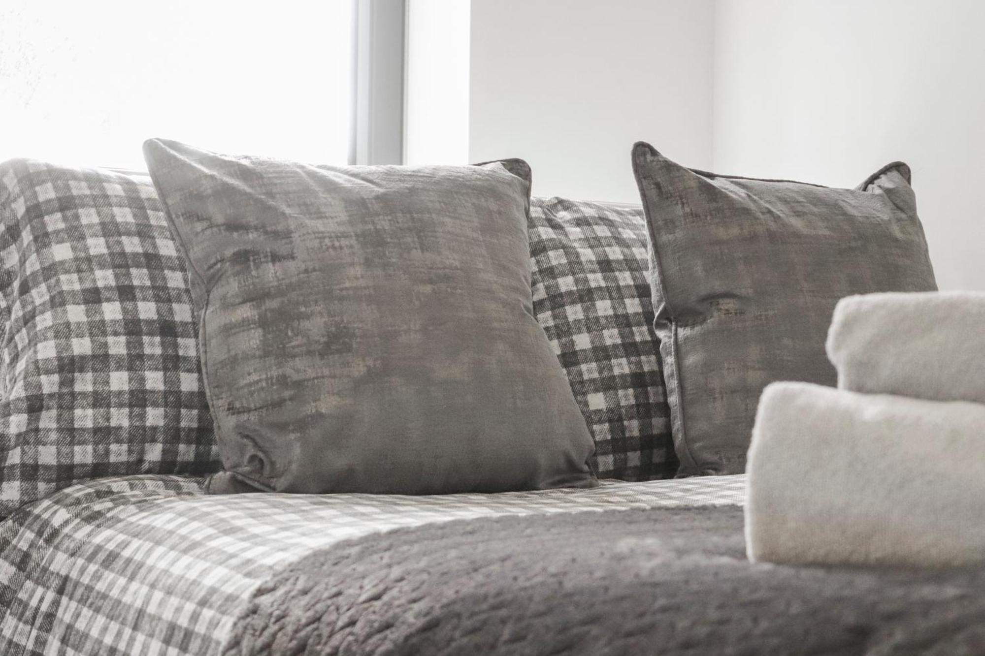 Centrally Located - Modern - 2Bed - 2Bath Apartment ロンドン エクステリア 写真
