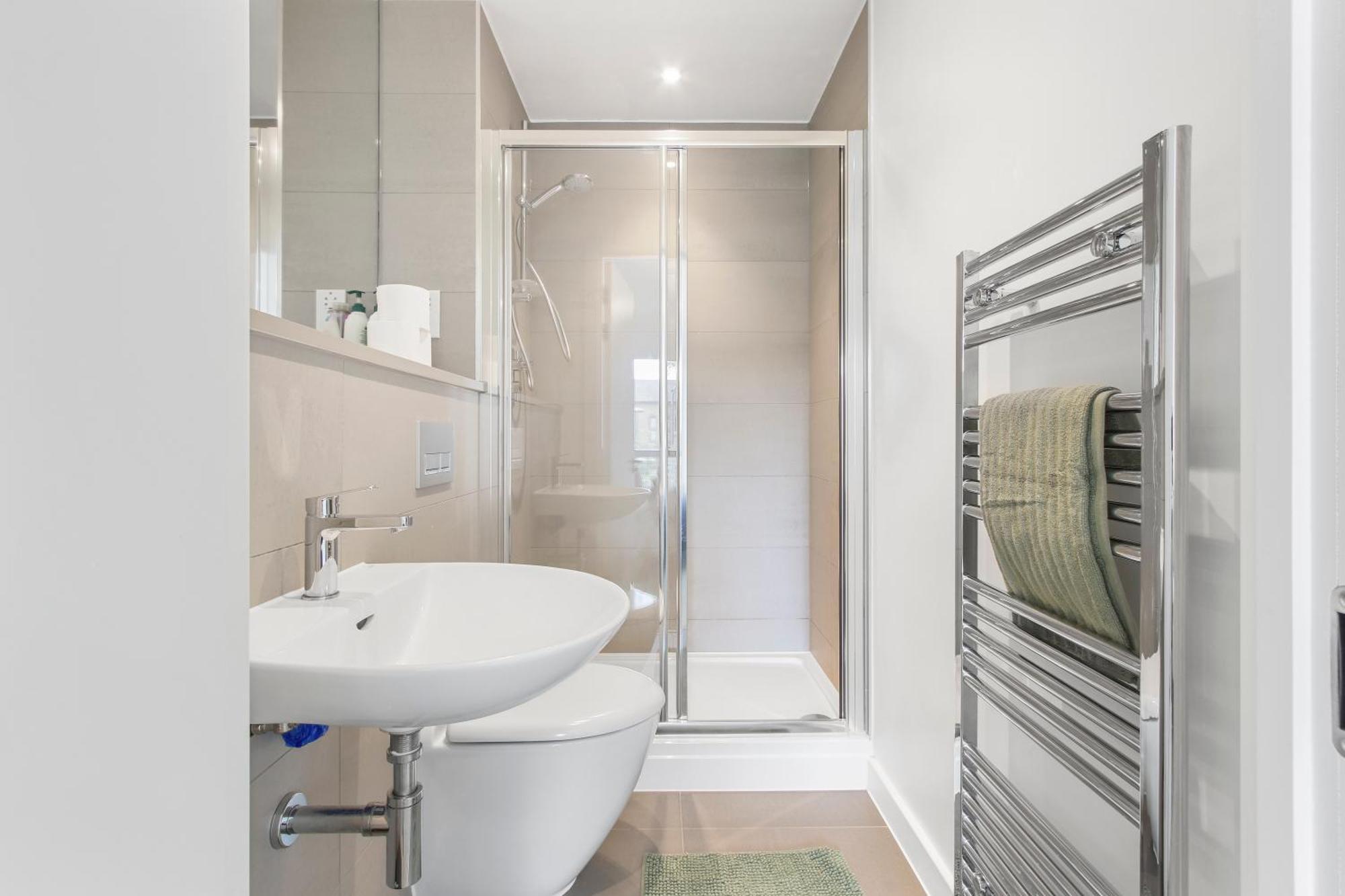 Centrally Located - Modern - 2Bed - 2Bath Apartment ロンドン エクステリア 写真