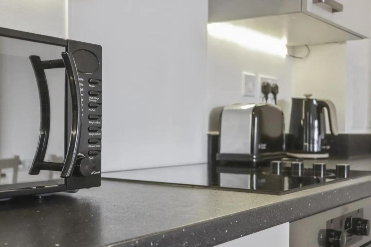 Centrally Located - Modern - 2Bed - 2Bath Apartment ロンドン エクステリア 写真