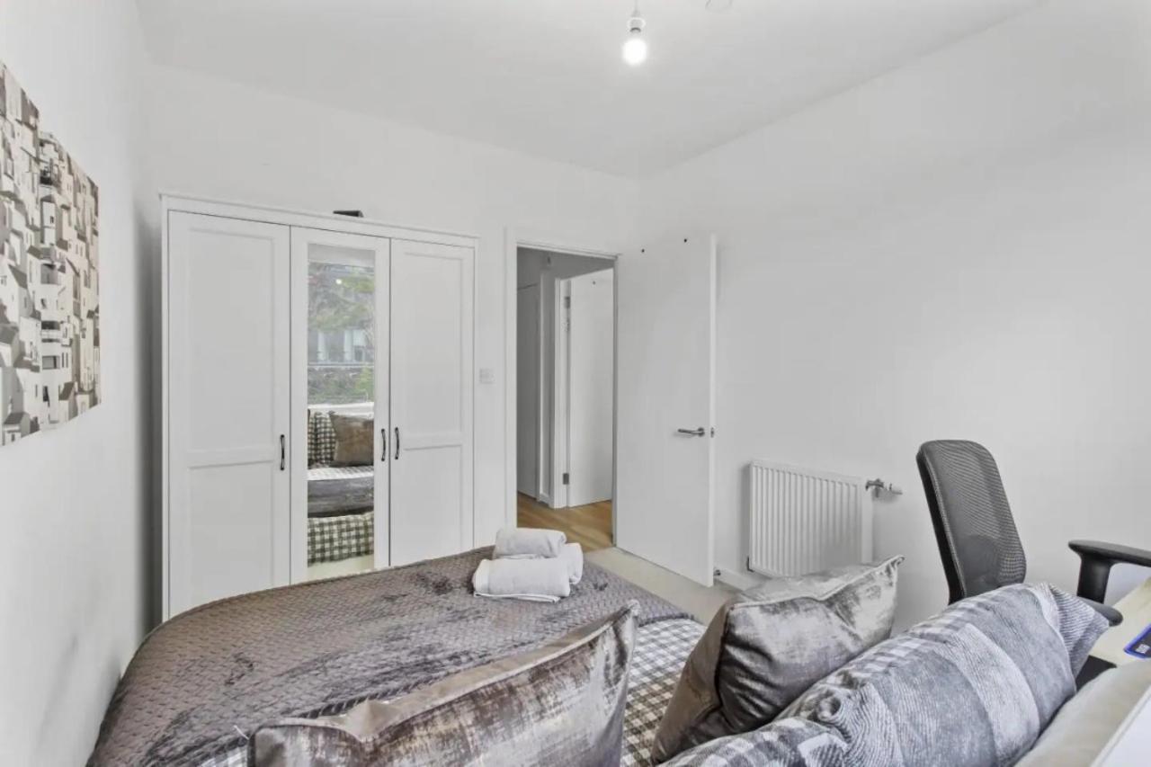 Centrally Located - Modern - 2Bed - 2Bath Apartment ロンドン エクステリア 写真