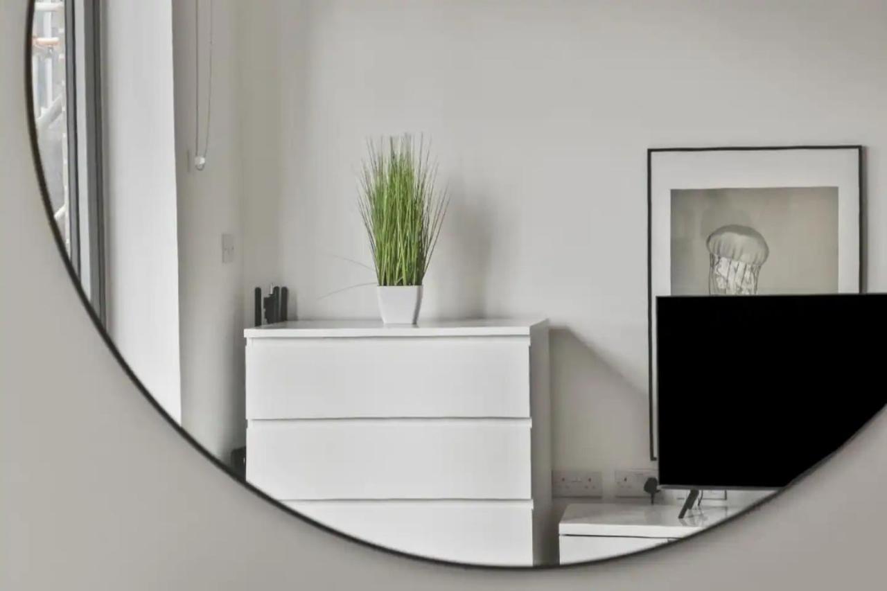 Centrally Located - Modern - 2Bed - 2Bath Apartment ロンドン エクステリア 写真